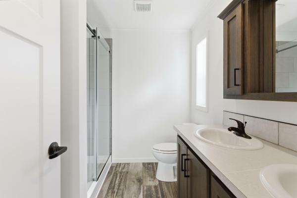 2025 Redman 68 NWSSL26609  Home