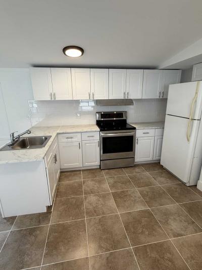 Photo 4 of 16 of home located at 701 Aqui Esta Dr #190 Punta Gorda, FL 33950