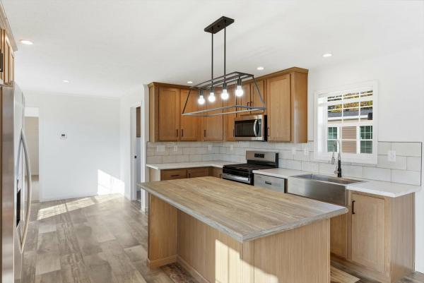 2026 Redman 69 007RENW-1666H22193  Home