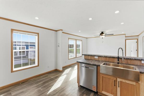 2026 Redman 72 NWSSL26602  Home