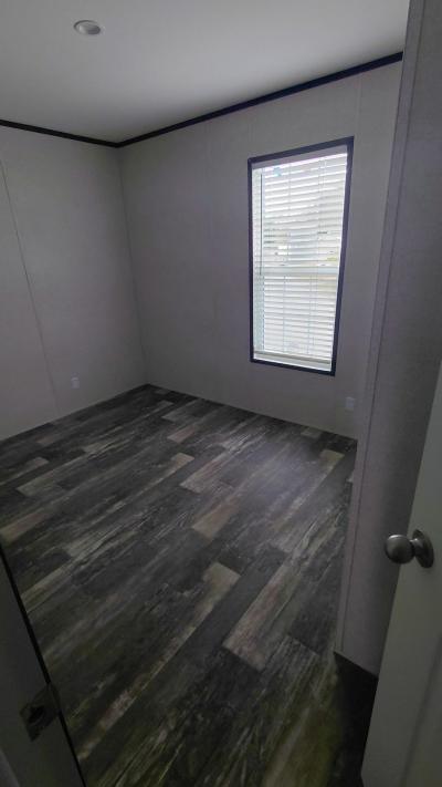 Photo 4 of 7 of home located at 5291 Collins Rd., #80 Jacksonville, FL 32244