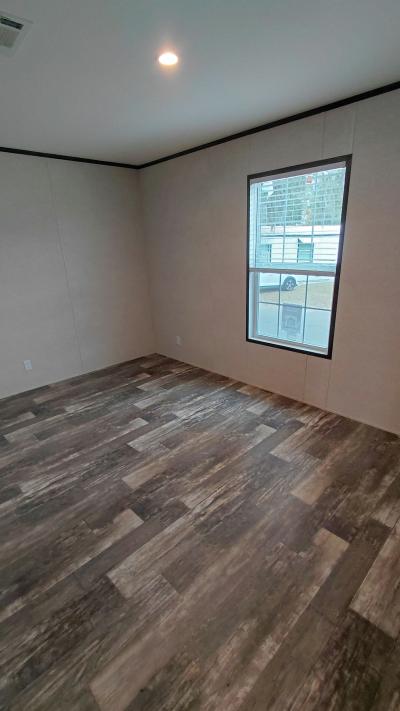 Photo 5 of 7 of home located at 5291 Collins Rd., #118 Jacksonville, FL 32244