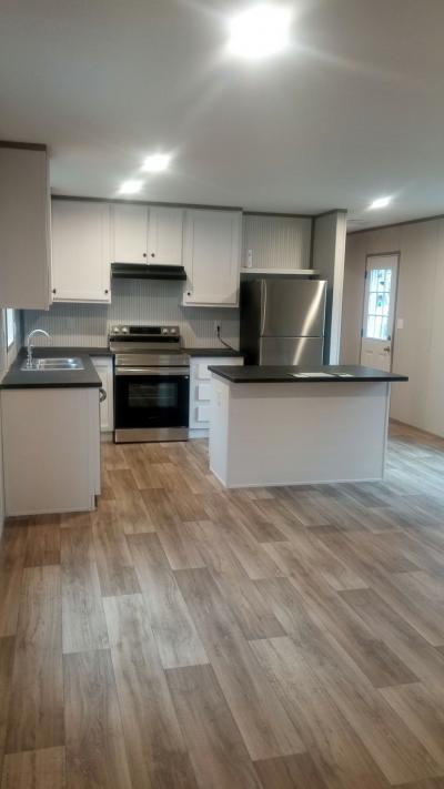 Photo 2 of 5 of home located at 6121 Collins Rd, #Lot 131, Jacksonville, FL 32244