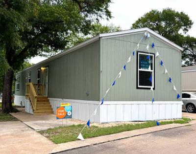 Mobile Home at 7 Yucca Dr. Austin, TX 78744