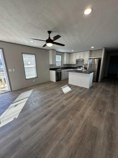 Photo 5 of 14 of home located at 18 Olmos Dr., Austin, TX 78744