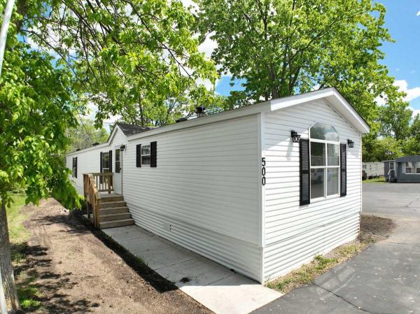 1999 Four Seasons Mobile Home For Sale
