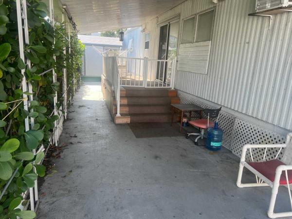 Photo 1 of 1 of home located at 412 Oak St Hallandale Beach, FL 33009