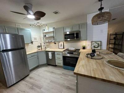 Photo 5 of 45 of home located at 255 NW 40th Ave Lot 53 Ocala, FL 34482