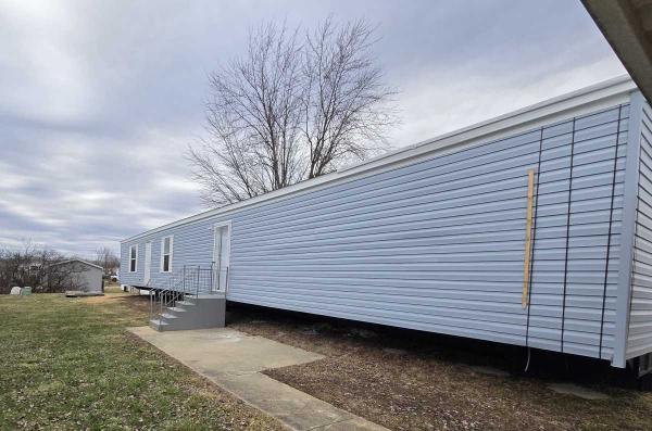 Photo 1 of 2 of home located at 1045 Starr Lane Unit H Paducah, KY 42003