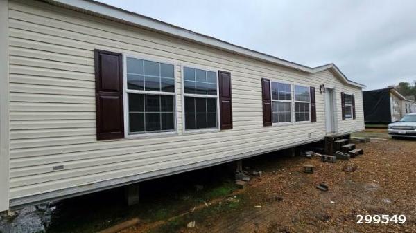 Photo 1 of 2 of home located at Columbus Mobile Home Broker I Po Box 9647 Columbus, MS 39705