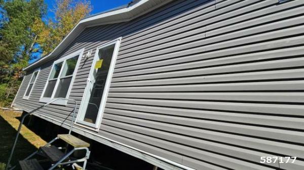 Photo 1 of 2 of home located at Columbus Mobile Home Broker I Po Box 9647 Columbus, MS 39705