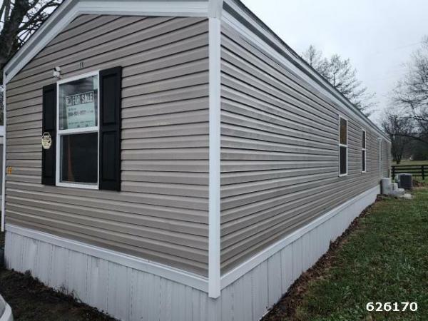 Photo 1 of 2 of home located at Alton Mobile Home Park 1140 Alton Station Rd Trlr 11 Lawrenceburg, KY 40342