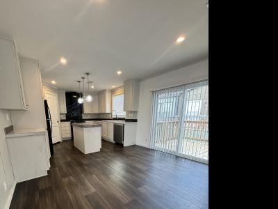 Photo 4 of 8 of home located at 10322 Kolbe Ct Conroe, TX 77303