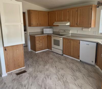 Photo 5 of 15 of home located at 3104 E. Broadway, Lot #171 Mesa, AZ 85204