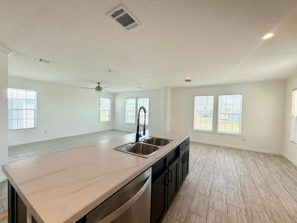 2025 Champion HOMCSHC4562G Mobile Home