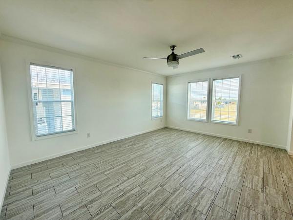 2025 Champion HOMCSHC4562G Mobile Home