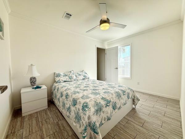 2025 Champion HOMCSHC4442A Mobile Home