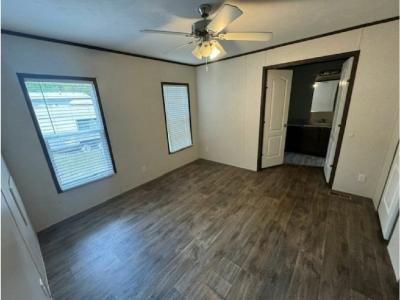 Photo 4 of 15 of home located at 7400 Glen Leaf Dr., #211 Shreveport, LA 71129