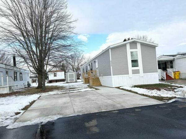 2025 Champion - Topeka Mobile Home