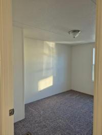 1999 Oakwood Manufactured Home