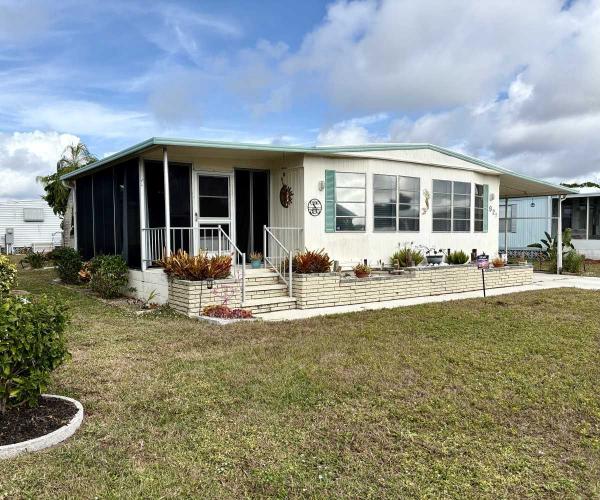 Photo 1 of 2 of home located at 921 Eleuthera W Venice, FL 34285