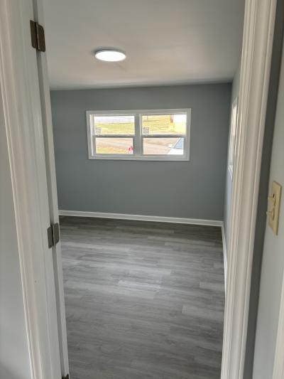 Photo 3 of 8 of home located at 2007 Dana Lane Conover, NC 28613