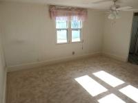 1975 OakP Manufactured Home