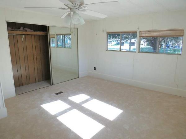 1975 OakP Manufactured Home