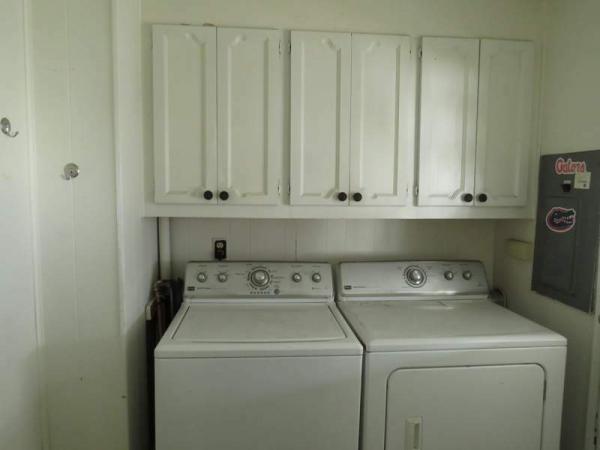 1975 OakP Manufactured Home