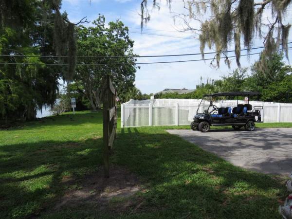 1975 OakP Manufactured Home