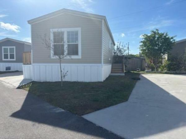 Photo 1 of 2 of home located at 4000 24th St N Unit 156 Saint Petersburg, FL 33714