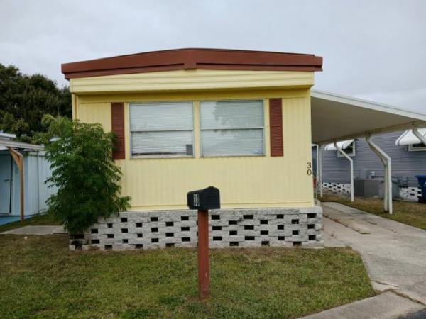Photo 1 of 2 of home located at 30 Forest Lane Largo, FL 33773