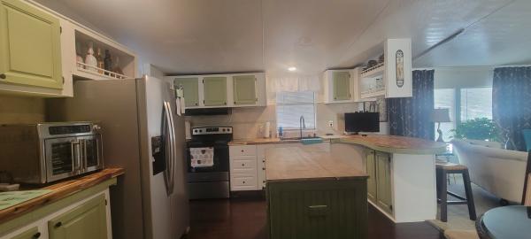1990 Mobile Home