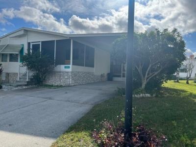 Photo 3 of 14 of home located at 7836 Gun Cay Avenue Orlando, FL 32822