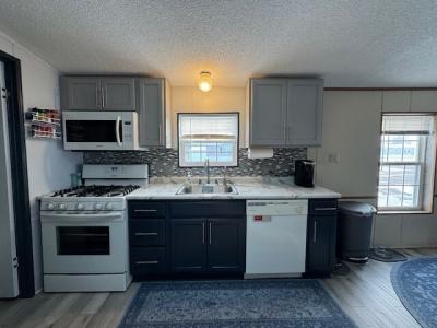 Photo 4 of 8 of home located at 28753 Beechwood Flat Rock, MI 48134