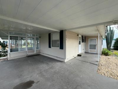 Photo 2 of 20 of home located at 134 Forest Drive Leesburg, FL 34788