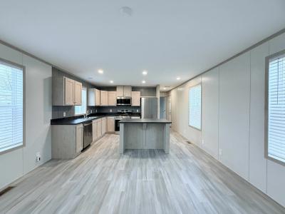 Photo 4 of 28 of home located at 29669 Danbury Court #243 Chesterfield, MI 48051