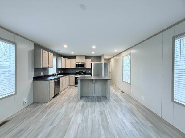 2025 Clayton-Wakarusa Mobile Home