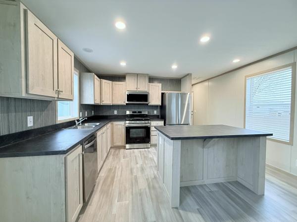 2025 Clayton-Wakarusa Mobile Home