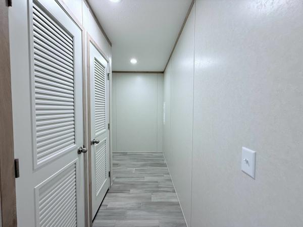 2025 Clayton-Wakarusa Mobile Home