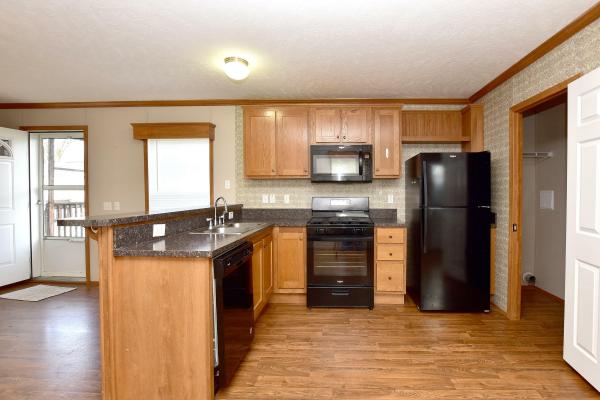 2018 EAGLE RIVER LC-70S8003  Home