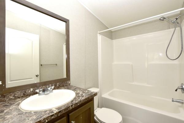 2019 Clayton M6CFT24483BH19  Home