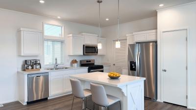 Photo 5 of 8 of home located at 3444 W Center St 24 Riverside, CA 92501