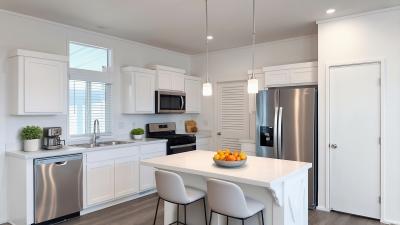 Photo 5 of 8 of home located at 3444 W Center St 25 Riverside, CA 92501