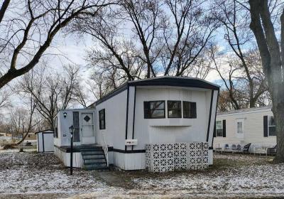 Mobile Home at 2915 Hollypark Drive Indianapolis, IN 46241