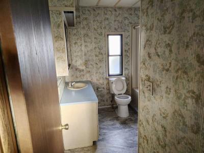 Photo 5 of 6 of home located at 2915 Hollypark Drive Indianapolis, IN 46241