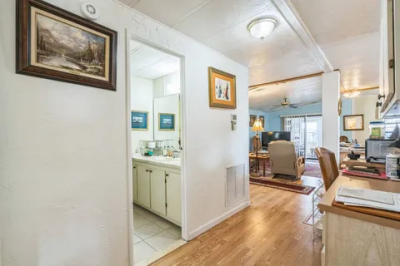 Photo 5 of 31 of home located at 5699 Camelford Dr Sarasota, FL 34233