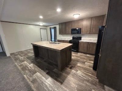 Photo 5 of 11 of home located at 10515 Read Plaza #215 Omaha, NE 68142