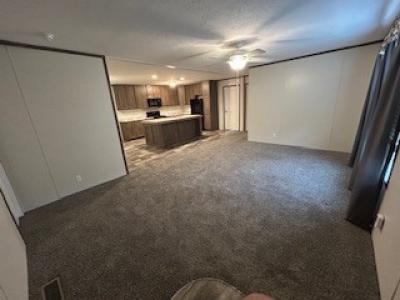 Photo 2 of 11 of home located at 10515 Read Plaza #215 Omaha, NE 68142