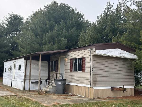 Photo 1 of 2 of home located at 340 E Levi Lee Rd Warsaw, IN 46582